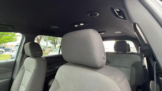 2023 Chevrolet Traverse FWD LT Cloth