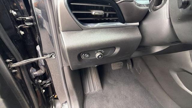 2023 Chevrolet Traverse FWD LT Cloth