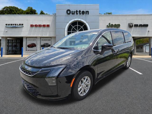 2027 Chrysler Pacifica PACIFICA SELECT