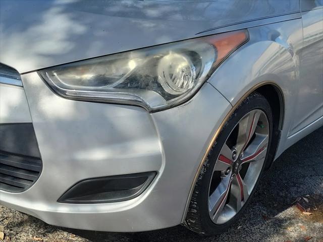 2012 Hyundai Veloster Base w/Gray