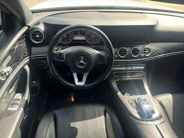 2018 Mercedes-Benz E-CLASS E 300 E 300