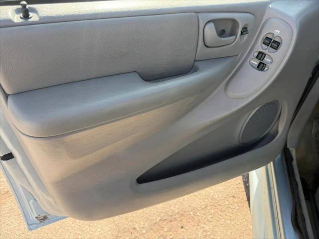 2005 Dodge Grand Caravan SE