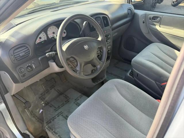 2005 Dodge Grand Caravan SE