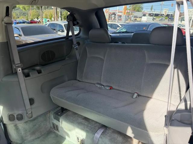 2005 Dodge Grand Caravan SE