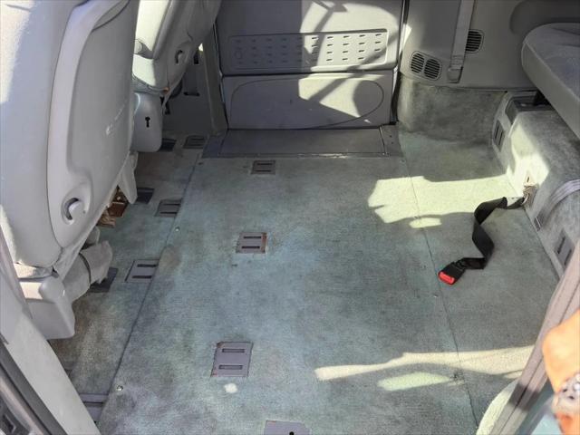 2005 Dodge Grand Caravan SE