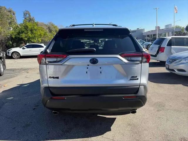 2022 Toyota RAV4 Hybrid XLE Premium