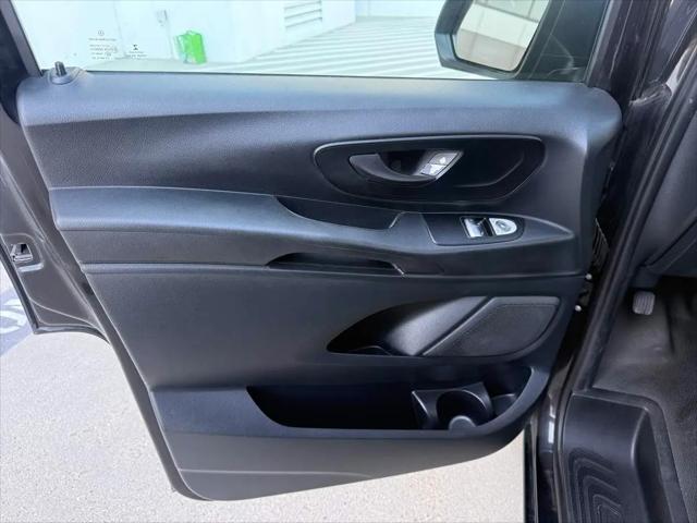 2017 Mercedes-Benz Metris Standard