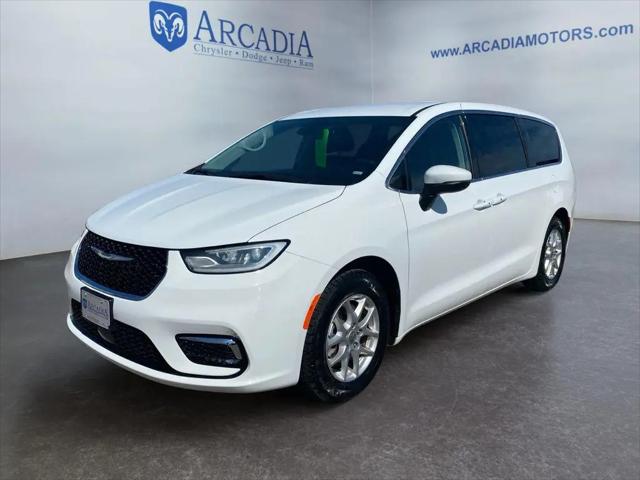 2023 Chrysler Pacifica Touring L for sale in Arcadia, WI