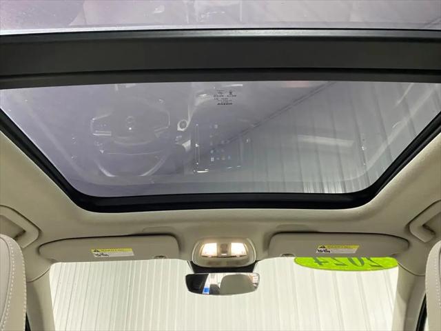 2024 Volvo XC40 B5 Plus Bright Theme
