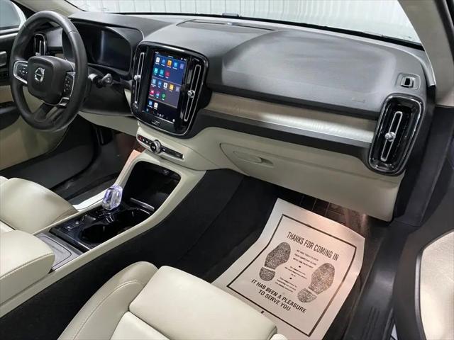 2024 Volvo XC40 B5 Plus Bright Theme