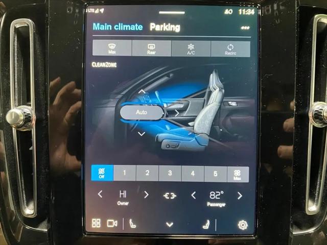 2024 Volvo XC40 B5 Plus Bright Theme