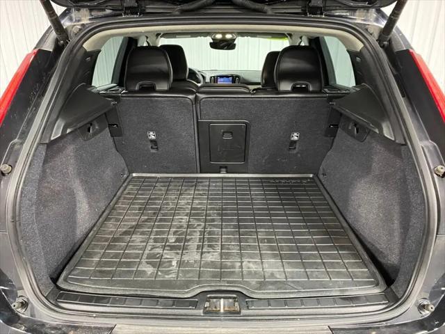 2023 Volvo XC40 B5 Core