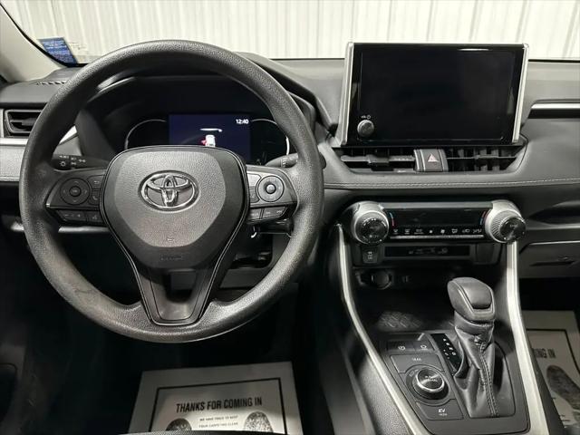 2023 Toyota RAV4 Hybrid LE