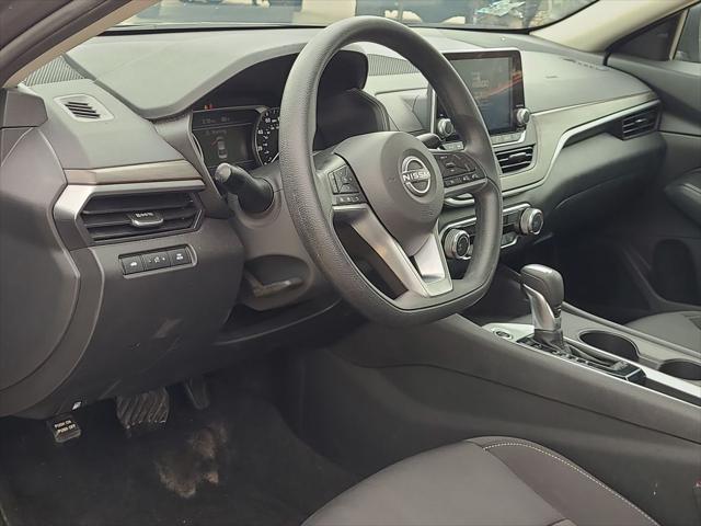 2025 Nissan Altima SV FWD