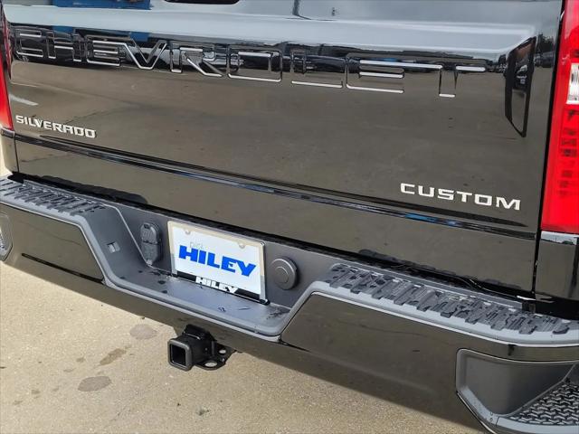 2026 Chevrolet Silverado 1500 4WD Crew Cab Short Bed Custom