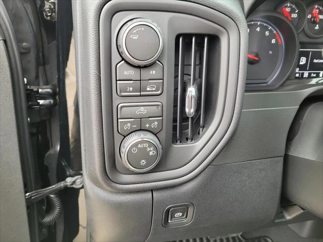 2026 Chevrolet Silverado 1500 4WD Crew Cab Short Bed Custom