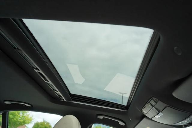 2019 Mercedes-Benz E-CLASS E 300 E 300