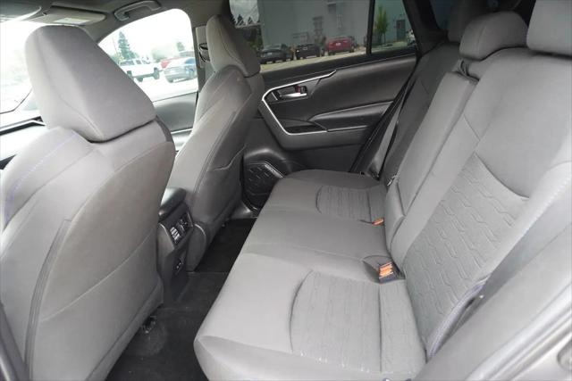 2022 Toyota RAV4 Hybrid SE