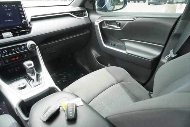 2022 Toyota RAV4 Hybrid SE