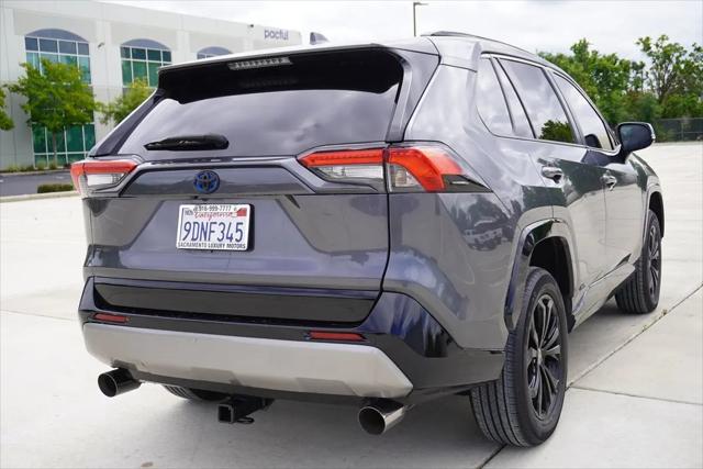2022 Toyota RAV4 Hybrid SE