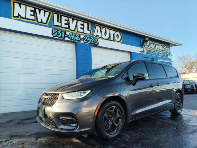 2022 Chrysler Pacifica Hybrid Touring L for sale in Omaha, NE