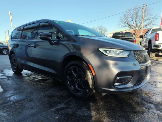 2022 Chrysler Pacifica Hybrid Touring L