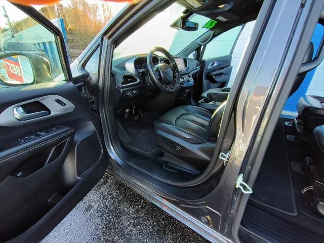 2022 Chrysler Pacifica Hybrid Touring L