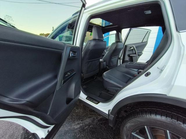 2017 Toyota RAV4 SE