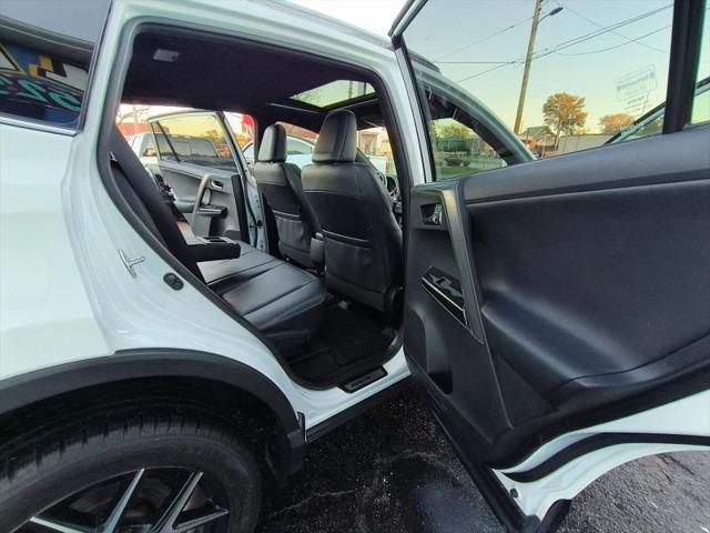 2017 Toyota RAV4 SE