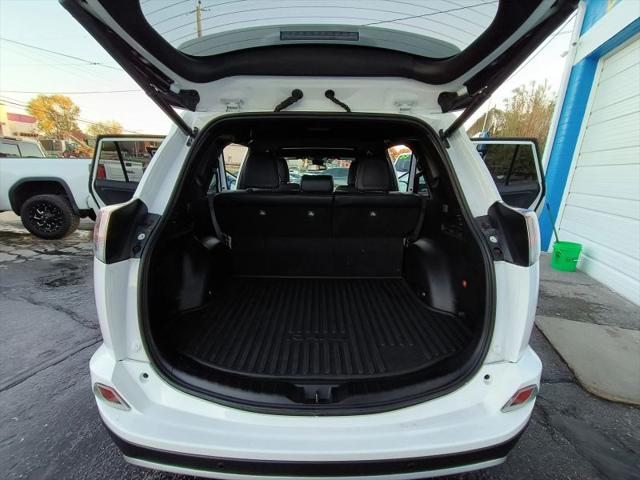 2017 Toyota RAV4 SE