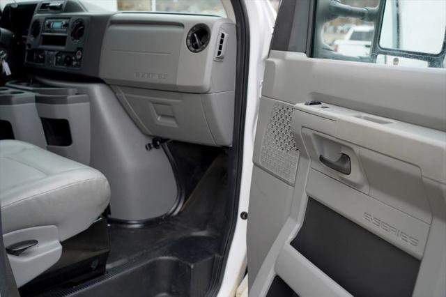 2024 Ford E-350 Cutaway Base