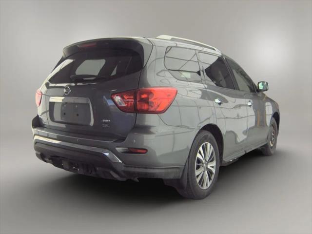 2017 Nissan Pathfinder SL