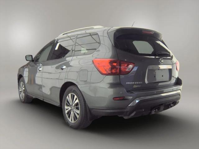 2017 Nissan Pathfinder SL