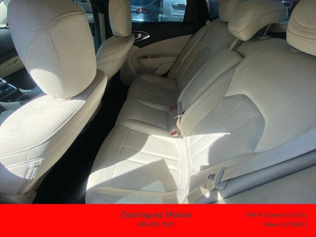 2016 Chrysler 200 Limited