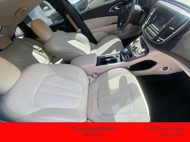 2016 Chrysler 200 Limited