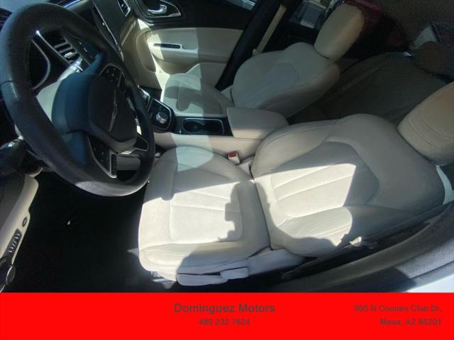 2016 Chrysler 200 Limited