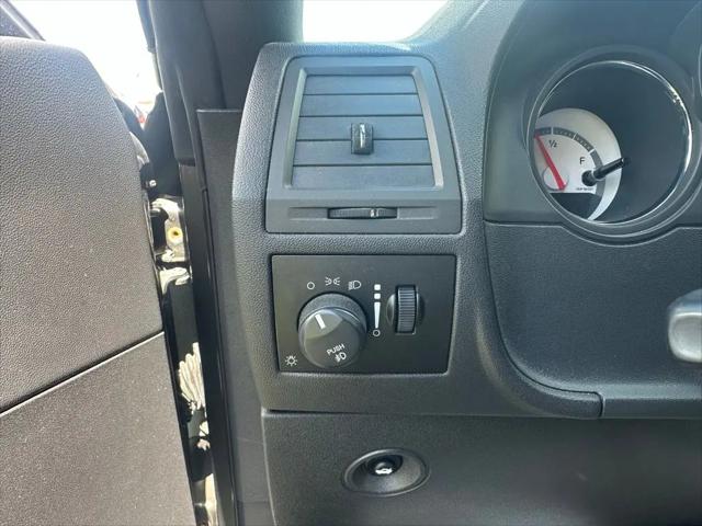 2009 Dodge Challenger SE