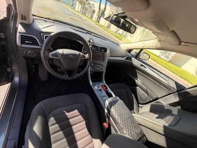 2020 Ford Fusion SE