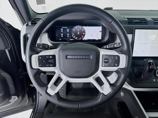 2025 Land Rover Defender 110 P300
