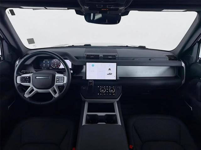 2025 Land Rover Defender 110 P300
