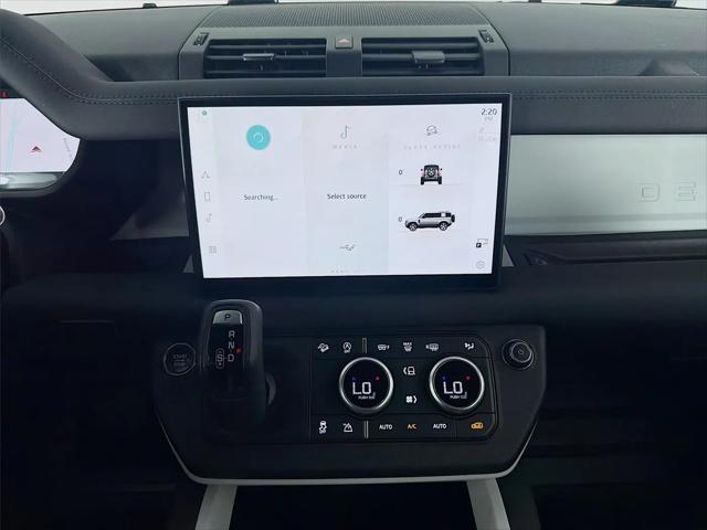 2025 Land Rover Defender 110 P300