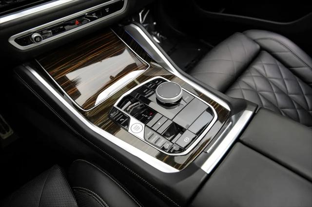2025 BMW X6 xDrive40i