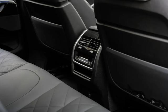 2025 BMW X6 xDrive40i