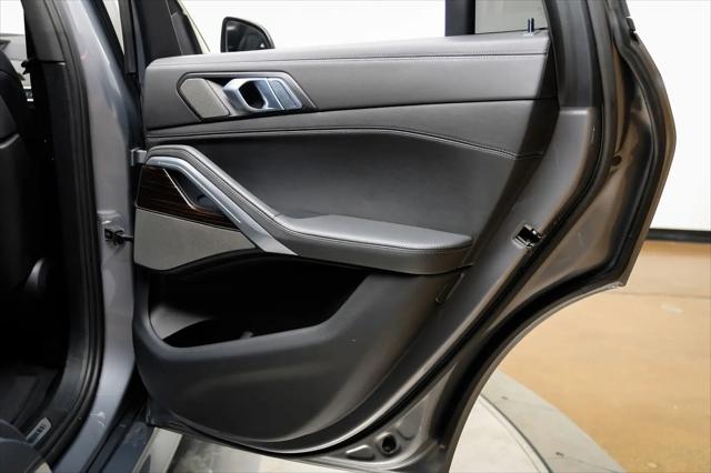 2025 BMW X6 xDrive40i