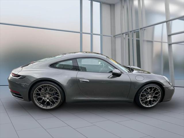 2021 Porsche 911 Carrera