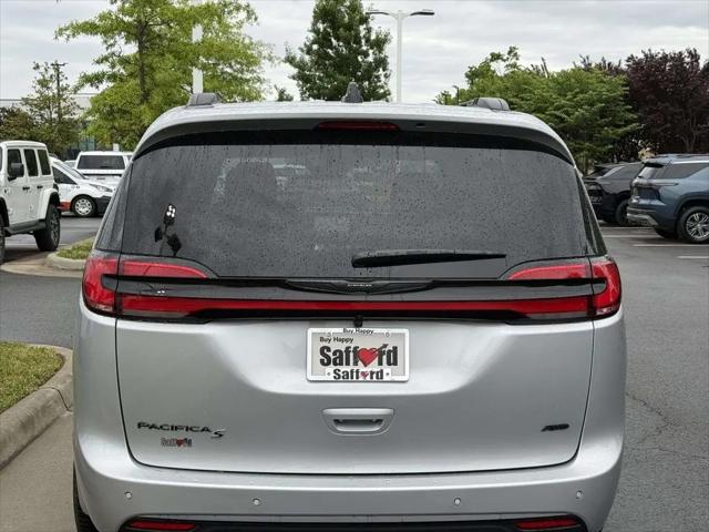 2026 Chrysler Pacifica Select AWD