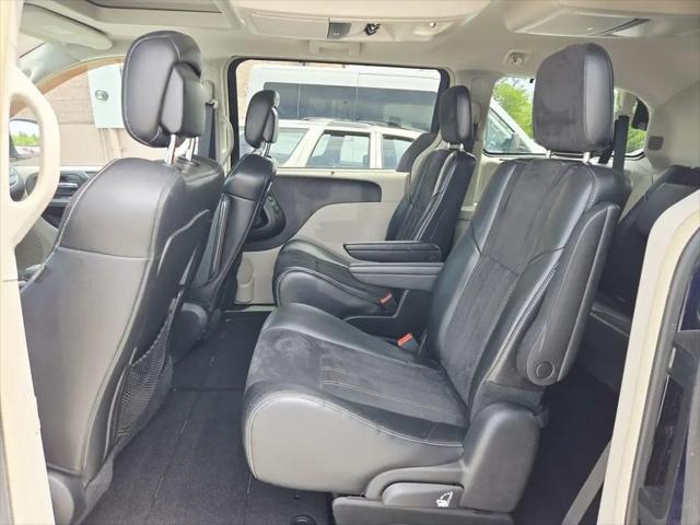 2014 Chrysler Town & Country Touring-L 30th Anniversary