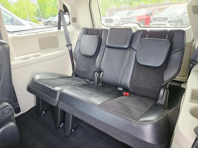 2014 Chrysler Town & Country Touring-L 30th Anniversary