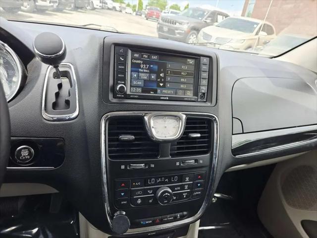 2014 Chrysler Town & Country Touring-L 30th Anniversary