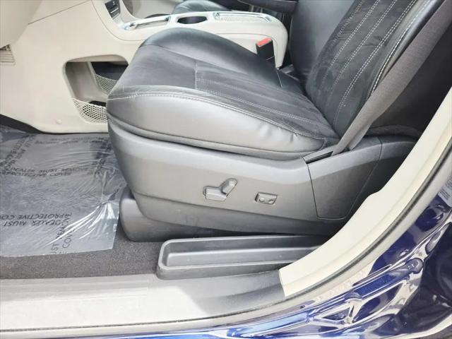 2014 Chrysler Town & Country Touring-L 30th Anniversary